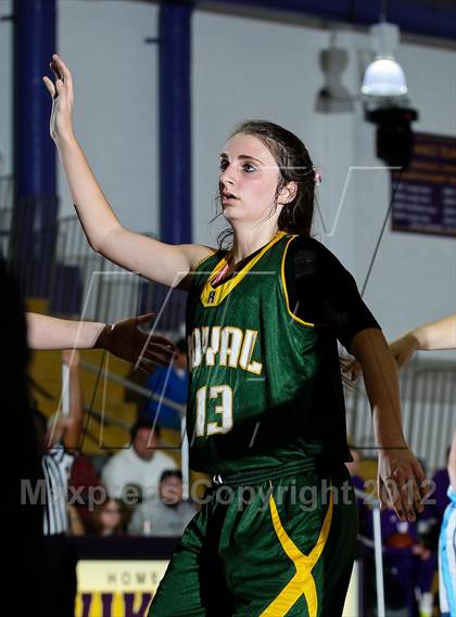 Thumbnail 2 in Royal vs. Saugus photogallery.