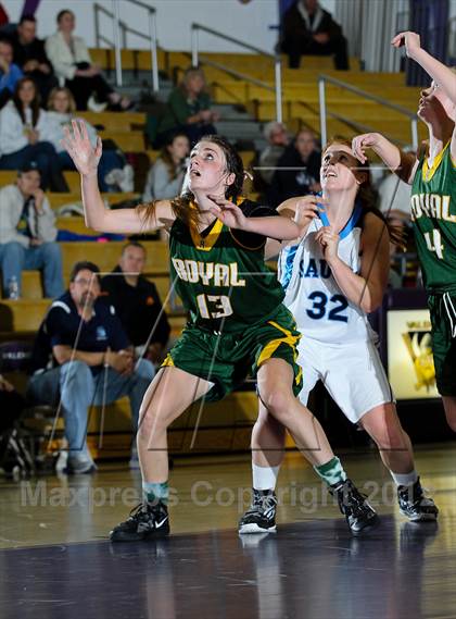 Thumbnail 2 in Royal vs. Saugus photogallery.