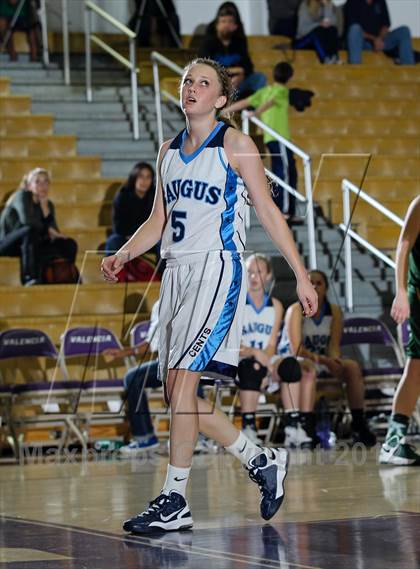 Thumbnail 1 in Royal vs. Saugus photogallery.