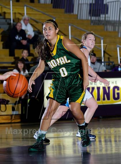 Thumbnail 2 in Royal vs. Saugus photogallery.