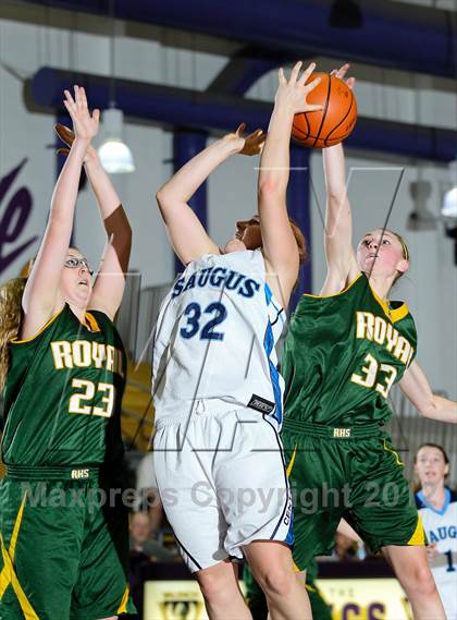 Thumbnail 3 in Royal vs. Saugus photogallery.
