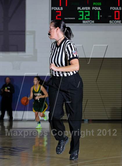 Thumbnail 1 in Royal vs. Saugus photogallery.