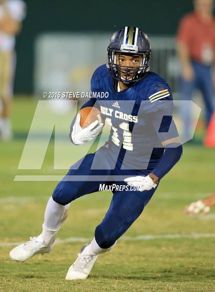 Thumbnail 3 in Holy Cross vs. Brother Martin photogallery.