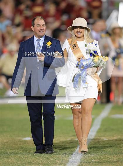 Thumbnail 2 in Holy Cross vs. Brother Martin photogallery.