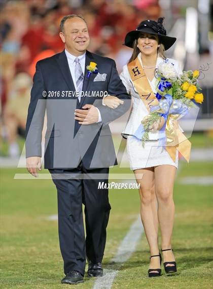 Thumbnail 2 in Holy Cross vs. Brother Martin photogallery.