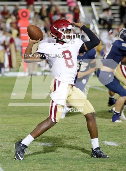 Thumbnail 1 in Holy Cross vs. Brother Martin photogallery.