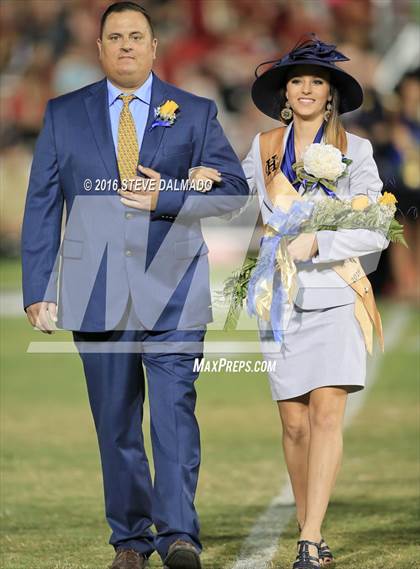 Thumbnail 2 in Holy Cross vs. Brother Martin photogallery.