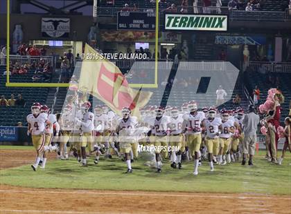 Thumbnail 2 in Holy Cross vs. Brother Martin photogallery.