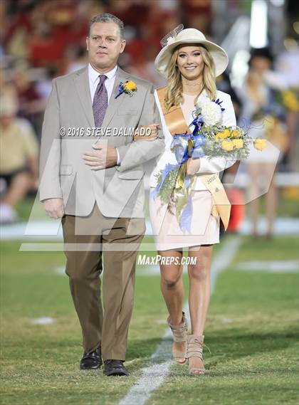 Thumbnail 1 in Holy Cross vs. Brother Martin photogallery.