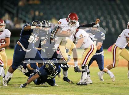 Thumbnail 2 in Holy Cross vs. Brother Martin photogallery.