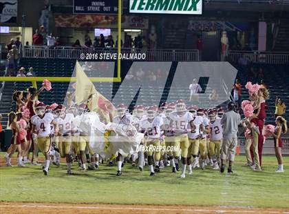 Thumbnail 2 in Holy Cross vs. Brother Martin photogallery.