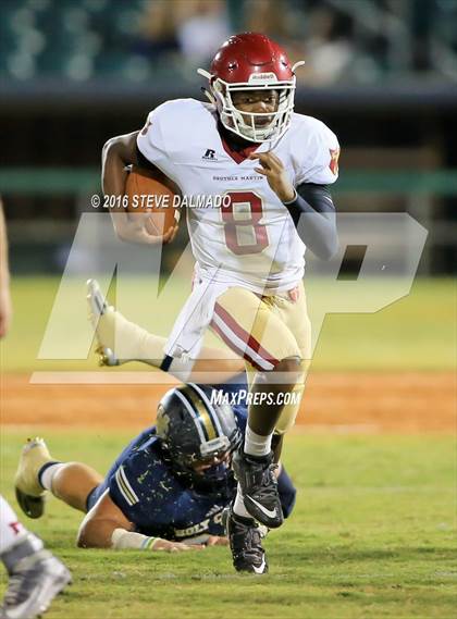 Thumbnail 1 in Holy Cross vs. Brother Martin photogallery.