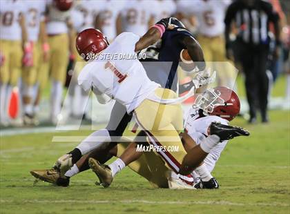 Thumbnail 3 in Holy Cross vs. Brother Martin photogallery.