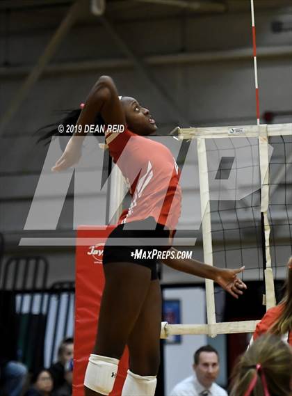 Thumbnail 2 in Sandburg vs. Marist (IHSA 4A Super-Sectional) photogallery.