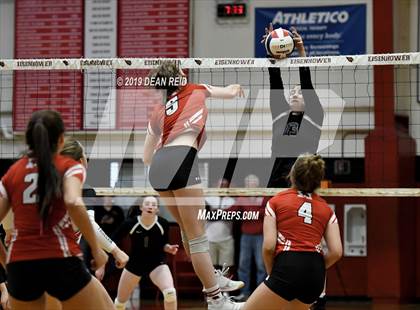 Thumbnail 3 in Sandburg vs. Marist (IHSA 4A Super-Sectional) photogallery.