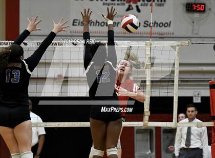 Thumbnail 3 in Sandburg vs. Marist (IHSA 4A Super-Sectional) photogallery.