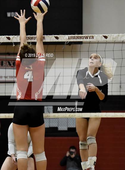 Thumbnail 1 in Sandburg vs. Marist (IHSA 4A Super-Sectional) photogallery.