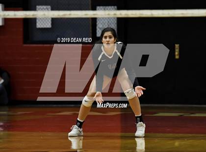 Thumbnail 2 in Sandburg vs. Marist (IHSA 4A Super-Sectional) photogallery.