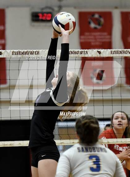 Thumbnail 2 in Sandburg vs. Marist (IHSA 4A Super-Sectional) photogallery.