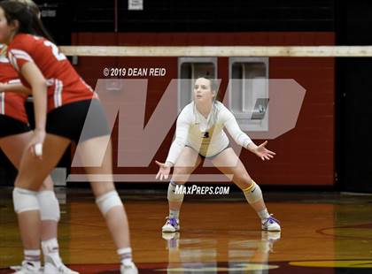Thumbnail 2 in Sandburg vs. Marist (IHSA 4A Super-Sectional) photogallery.