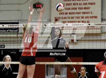 Thumbnail 1 in Sandburg vs. Marist (IHSA 4A Super-Sectional) photogallery.