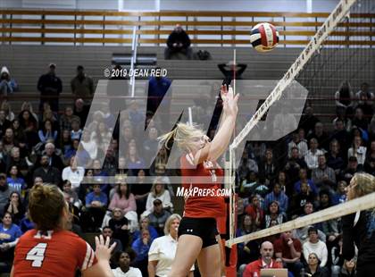 Thumbnail 3 in Sandburg vs. Marist (IHSA 4A Super-Sectional) photogallery.