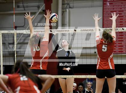 Thumbnail 3 in Sandburg vs. Marist (IHSA 4A Super-Sectional) photogallery.