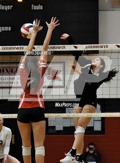 Thumbnail 2 in Sandburg vs. Marist (IHSA 4A Super-Sectional) photogallery.