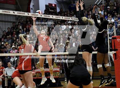 Thumbnail 2 in Sandburg vs. Marist (IHSA 4A Super-Sectional) photogallery.