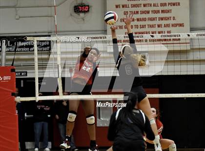 Thumbnail 3 in Sandburg vs. Marist (IHSA 4A Super-Sectional) photogallery.