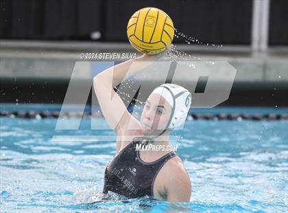 Thumbnail 2 in Coronado vs. Santana (CIF SDS D1 Final) photogallery.
