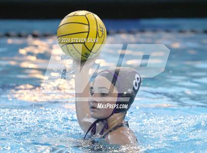 Thumbnail 2 in Coronado vs. Santana (CIF SDS D1 Final) photogallery.