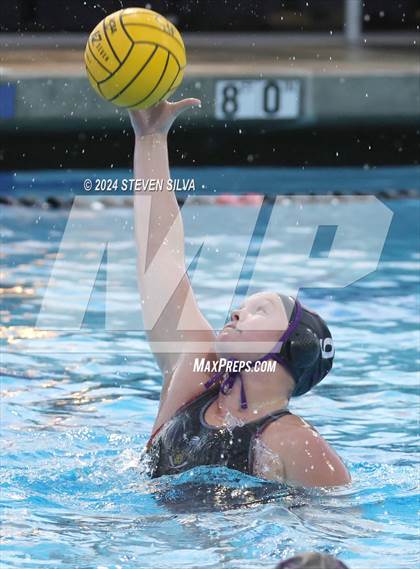 Thumbnail 2 in Coronado vs. Santana (CIF SDS D1 Final) photogallery.