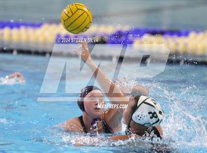 Thumbnail 3 in Coronado vs. Santana (CIF SDS D1 Final) photogallery.
