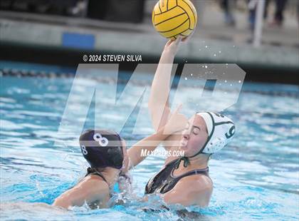 Thumbnail 2 in Coronado vs. Santana (CIF SDS D1 Final) photogallery.