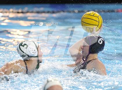 Thumbnail 1 in Coronado vs. Santana (CIF SDS D1 Final) photogallery.