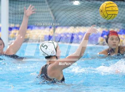 Thumbnail 3 in Coronado vs. Santana (CIF SDS D1 Final) photogallery.