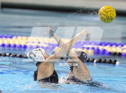 Thumbnail 1 in Coronado vs. Santana (CIF SDS D1 Final) photogallery.
