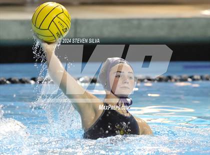 Thumbnail 3 in Coronado vs. Santana (CIF SDS D1 Final) photogallery.