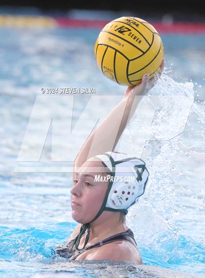 Thumbnail 2 in Coronado vs. Santana (CIF SDS D1 Final) photogallery.