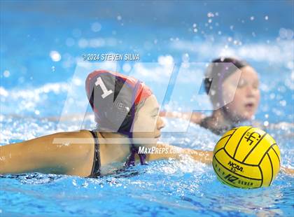 Thumbnail 2 in Coronado vs. Santana (CIF SDS D1 Final) photogallery.