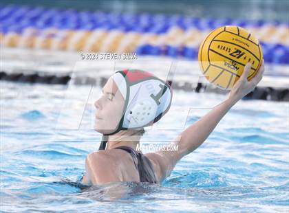 Thumbnail 2 in Coronado vs. Santana (CIF SDS D1 Final) photogallery.