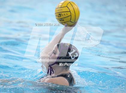 Thumbnail 1 in Coronado vs. Santana (CIF SDS D1 Final) photogallery.