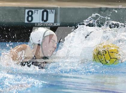 Thumbnail 2 in Coronado vs. Santana (CIF SDS D1 Final) photogallery.