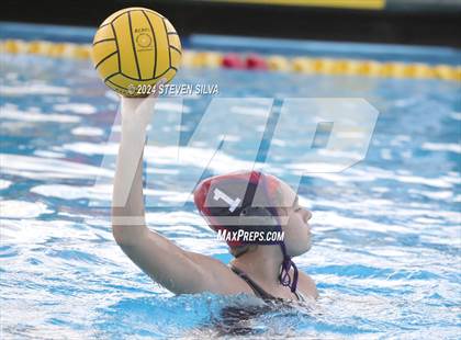 Thumbnail 2 in Coronado vs. Santana (CIF SDS D1 Final) photogallery.