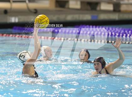Thumbnail 2 in Coronado vs. Santana (CIF SDS D1 Final) photogallery.