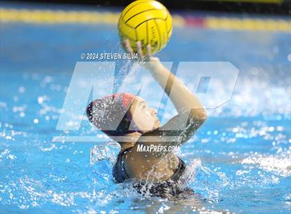 Thumbnail 3 in Coronado vs. Santana (CIF SDS D1 Final) photogallery.
