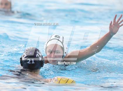 Thumbnail 3 in Coronado vs. Santana (CIF SDS D1 Final) photogallery.