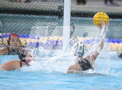 Thumbnail 1 in Coronado vs. Santana (CIF SDS D1 Final) photogallery.