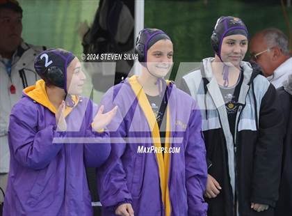 Thumbnail 2 in Coronado vs. Santana (CIF SDS D1 Final) photogallery.